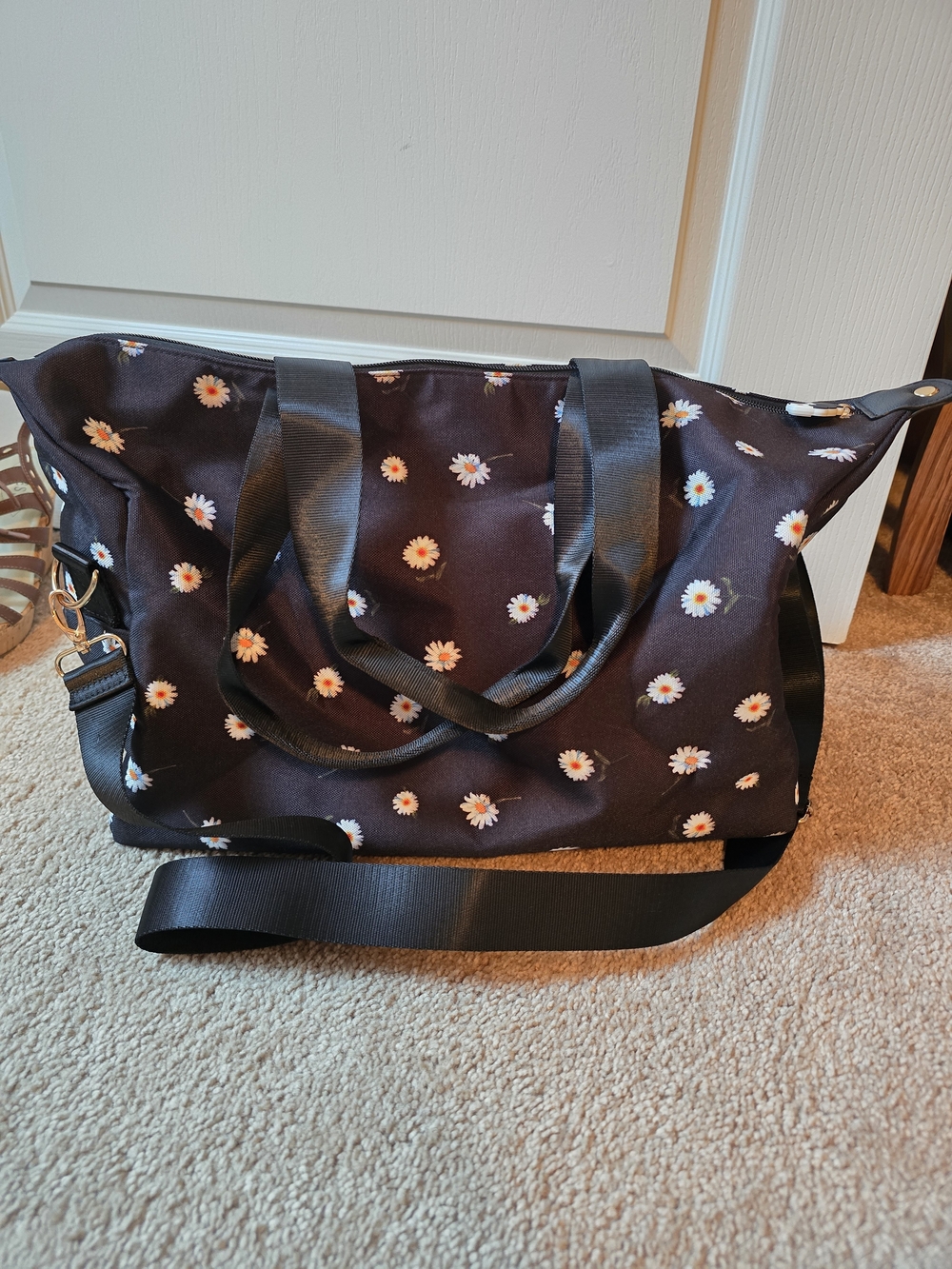 Alice + Olivia Black Daisy Print Travel Tote
